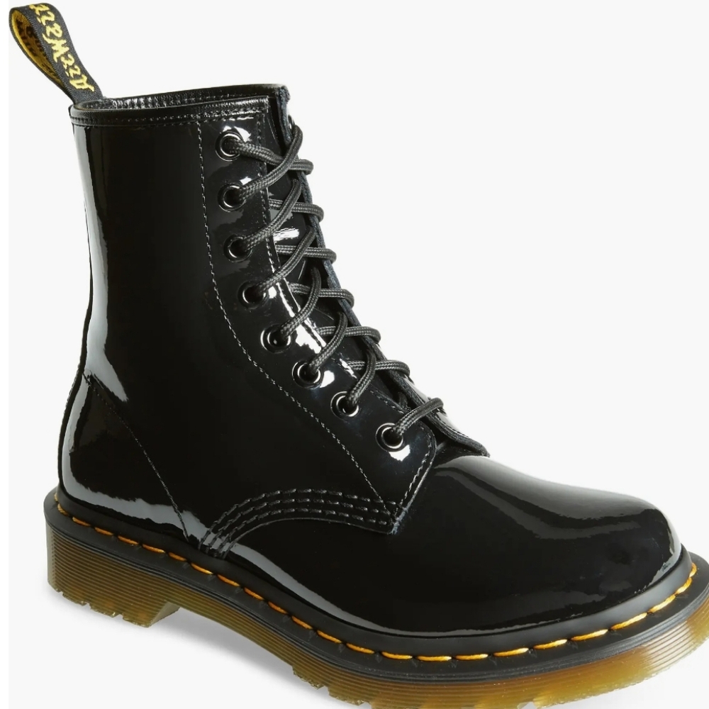 Dr. Martens 1460 Women's Glossy Black Combat Boots Women's Size 9. NWOT